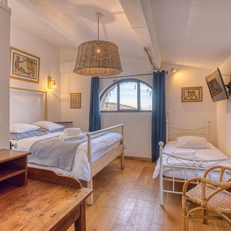 Hotel Restaurant Les Remparts Венаск Екстер'єр фото