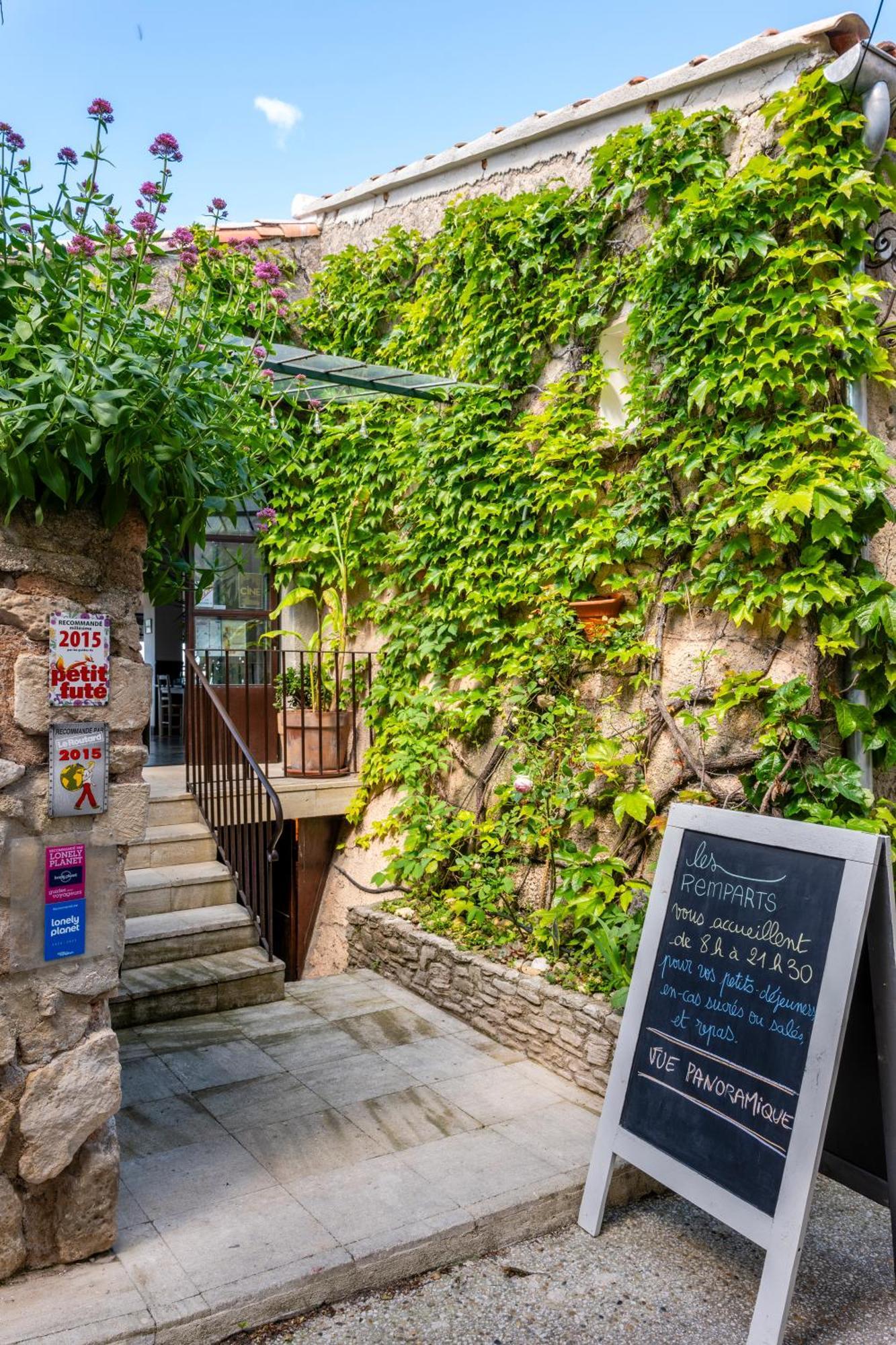 Hotel Restaurant Les Remparts Венаск Екстер'єр фото