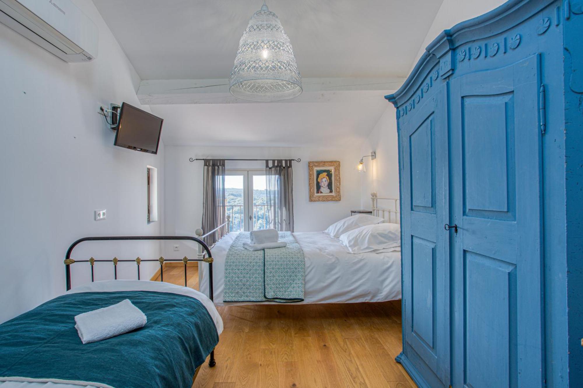 Hotel Restaurant Les Remparts Венаск Екстер'єр фото