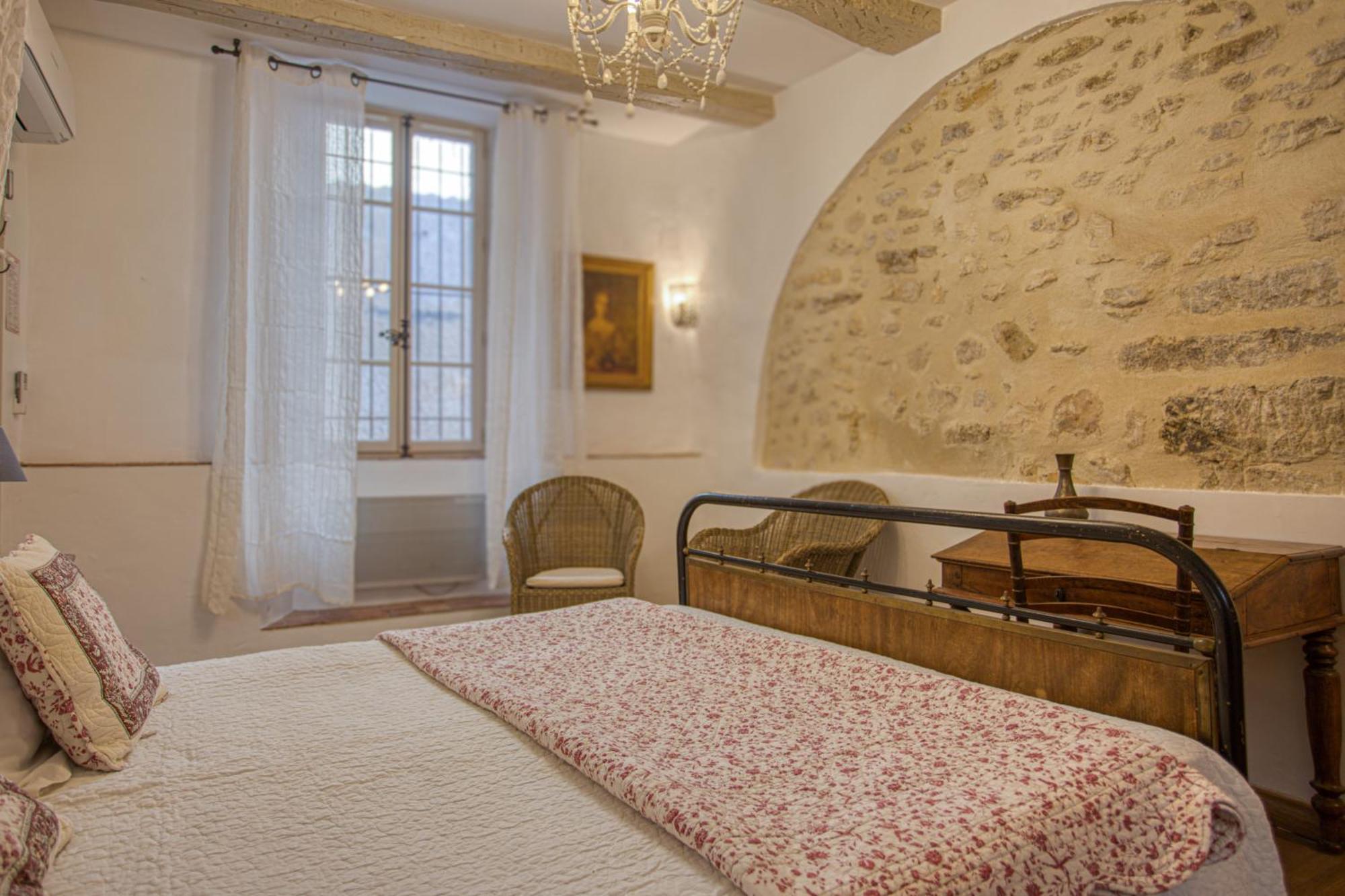 Hotel Restaurant Les Remparts Венаск Екстер'єр фото